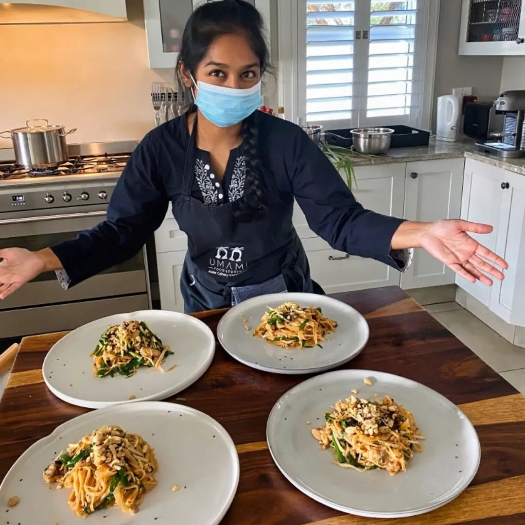 [Cooking Class] Thai Noodles & Laksa: Prawns & Chicken (4 hrs: summer class)_Cooking Class